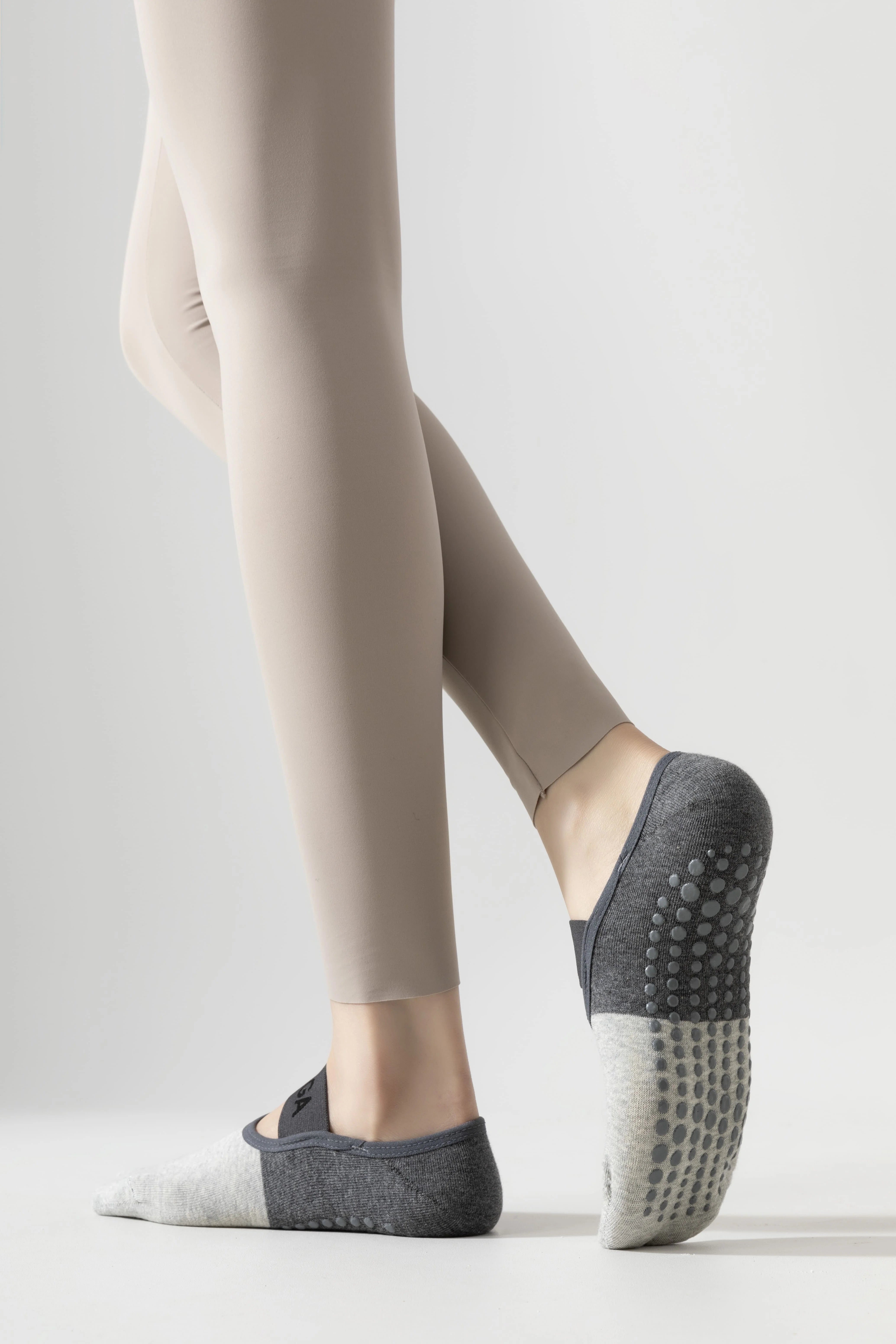 Barefoot Exercise Socks Anti-Slip Grip and Plain Yoga Socks